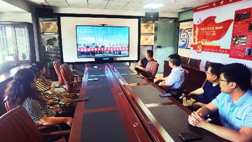 首盛集團(tuán)赴新疆四川總商會(huì)座談交流，共謀合作發(fā)展新篇章